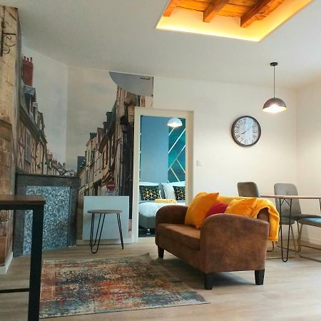 Les Volets Bleus - Deux Appartements Et Un Studio, Jardin بورج المظهر الخارجي الصورة